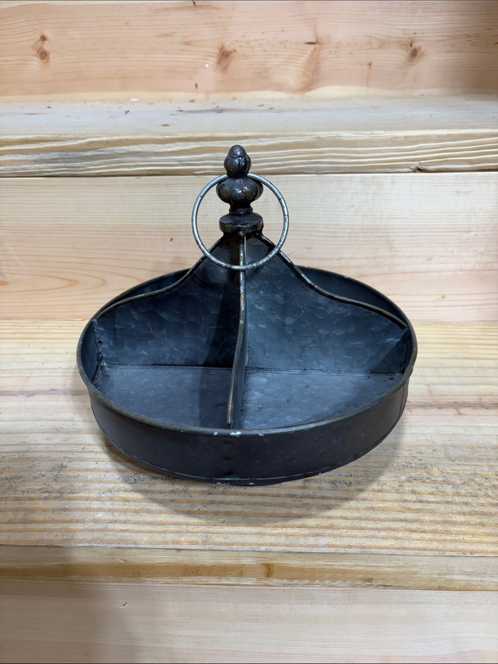 Metal Divided Serving Caddy with Ring Handle